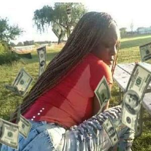 Meet your Posher, Laquanda